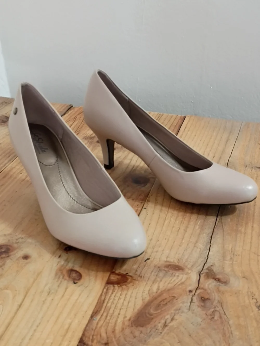 Life Stride Nude/Taupe Classic Mid Heel Pumps